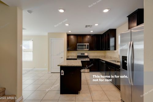 3936 79th Dr, Phoenix AZ  85043 exterior