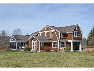 126 Saint Johns Rd, Ridgefield, CT 06877-5539