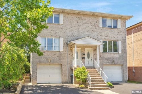 224 Lawton Ave, Cliffside Park NJ  07010-2406 exterior