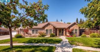 1941 Noyes St, Visalia, CA 93291-9117