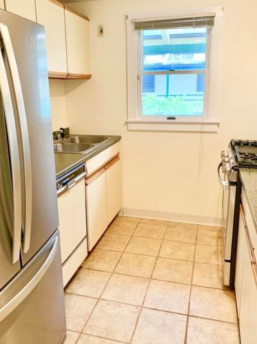 40 Web Ave, North Kingstown RI  02852-6822 exterior