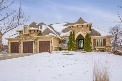 2610 Seneca Dr, Ankeny, IA 50021-6817