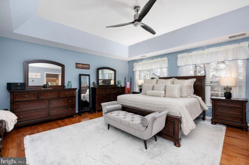 7226 Lyndam Hill Cir, Lorton VA  22079-4509 exterior