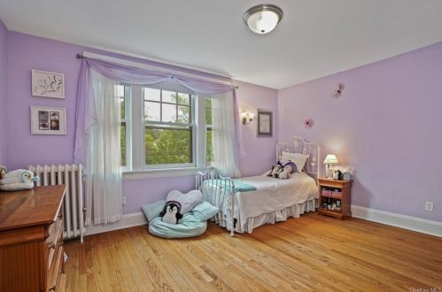 533 Highbrook Ave, New Rochelle NY  10803-2227 exterior