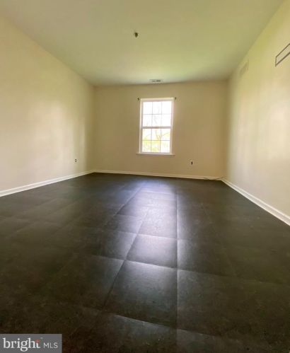 224 Stone Hurst Ct, New Castle DE  19720-3947 exterior