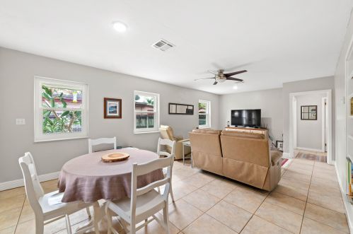 1641 28 Ave, Vero Beach FL 32960-3135 exterior