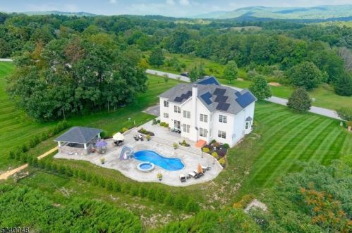 7 Flagstone Hill Rd, Wantage NJ  07461-2236 exterior