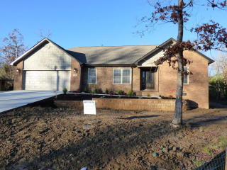 17 Holly Ct, Crossville, TN 38558-2885