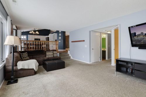 380 Pondview Ln, Chaska MN  55318-2873 exterior