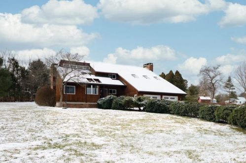 667 Reservoir Rd, Cheshire, CT 06410-2922
