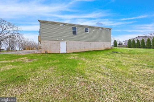 1366 Kbs Rd, Spring Grove PA  17362-8708 exterior