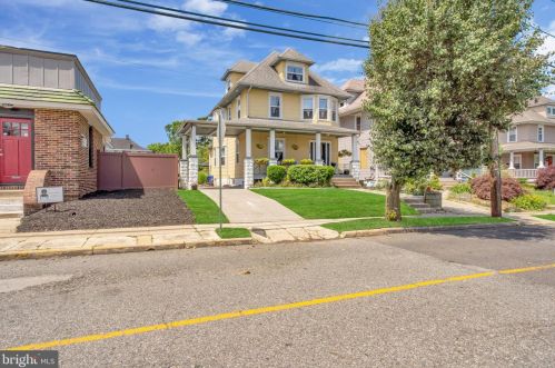 304 Barrington Ave, Barrington, NJ 08007-1110
