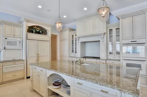 535 Ocean Shore Blvd, Ormond Beach FL  32176-5401 exterior