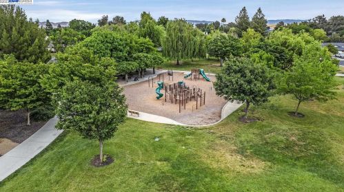 1553 Buttercup Ct, Livermore CA  94551-6718 exterior