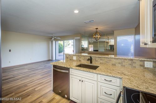 1118 Abrego Dr, Green Valley AZ  85614-3635 exterior