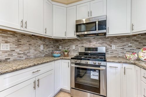 98 Talisman, Irvine CA  92620-3843 exterior
