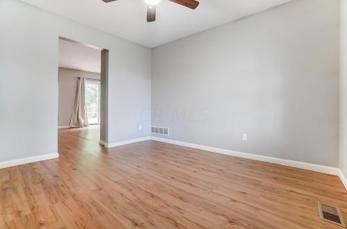 139 Crabapple Ln, Pataskala OH  43062-7074 exterior