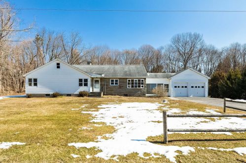 22 Penny Pl, Fishkill, NY 12524-3215