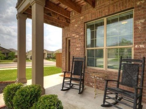 1216 April Meadows Loop, Georgetown TX  78626-7096 exterior