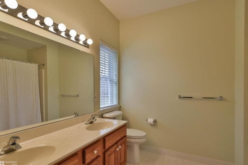 4913 Steeplechase Dr, Macungie PA  18062-8308 exterior