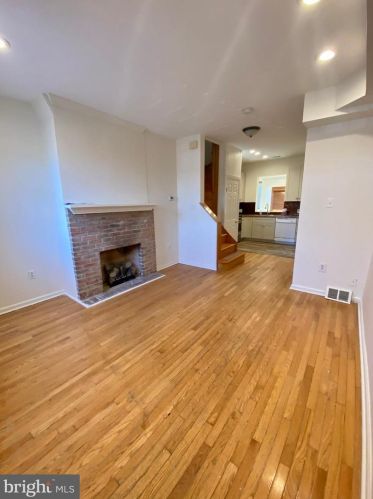 132 Christian St, Philadelphia PA  19147-4218 exterior