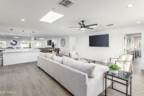 7702 Davenport Dr, Scottsdale AZ 85260-4375 exterior