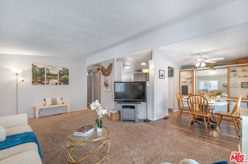 31329 Lakehills Rd, Santa Clarita, CA 91384-2535