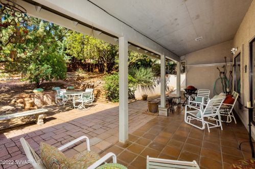 56 Pinon Wood Dr, Sedona AZ 86351-7919 exterior