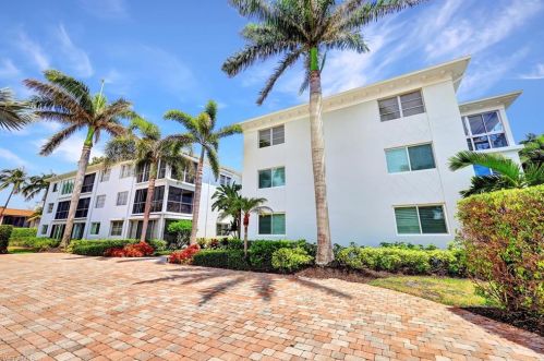 280 2nd Ave, Naples, FL 34102-5910