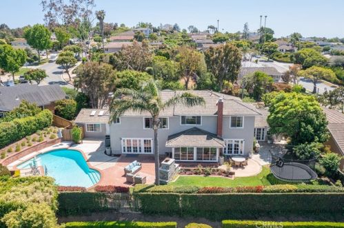 2936 Alta Vista Dr, Newport Beach CA  92660-3205 exterior