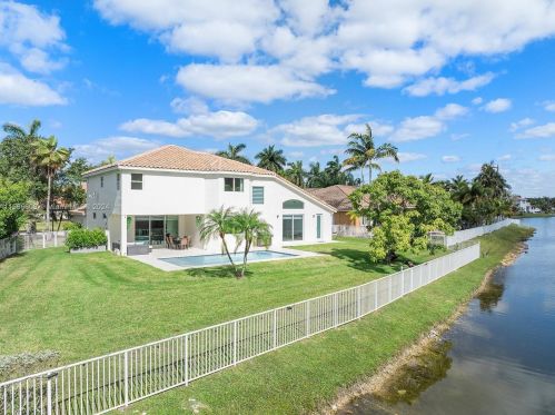 3761 144th Ave, Hollywood FL  33027-3785 exterior