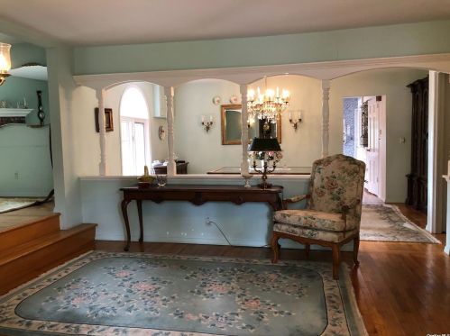 15 David Ct, West Islip NY  11795-3503 exterior