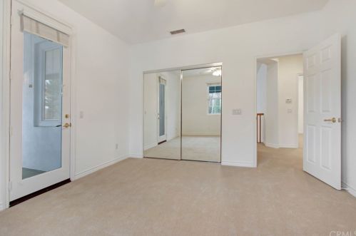 24613 Garland Dr, Santa Clarita CA  91355-4962 exterior