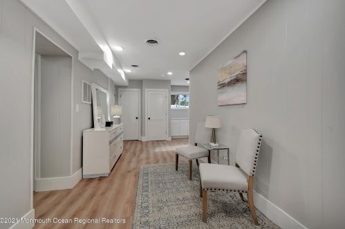 41 Hemlock St, Hazlet NJ  07730-2118 exterior