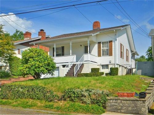 126 Newfield Dr, Verona, PA 15147-3735