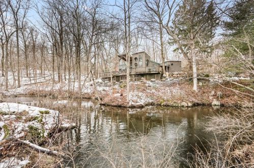 197 Maloney Rd, New Hamburg, NY 12590-6250