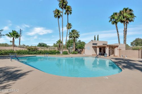 2422 Ironwood Ridge Dr, Tucson, AZ 85745-1370