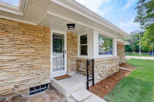 9332 Burleigh St, Milwaukee WI  53222-3550 exterior