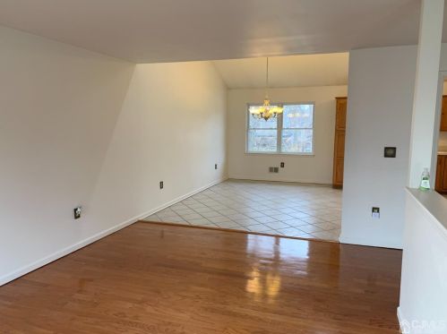 22 School St, Piscataway NJ  08854-5919 exterior