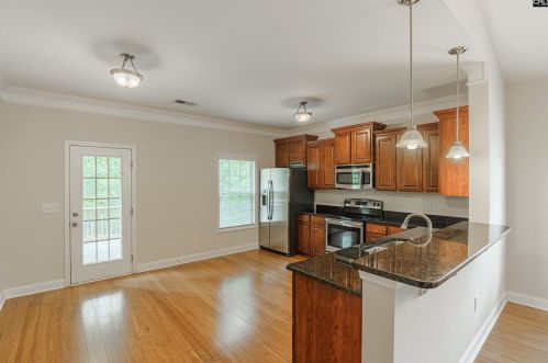 272 Tufton Ct, Cayce-West Columbia SC  29033-2752 exterior