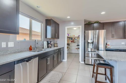 828 Placita Pozanco, Green Valley AZ  85614-3807 exterior