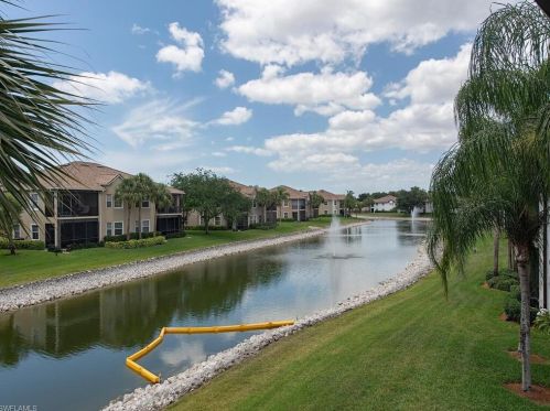 4475 Dover Ct, Naples FL  34105-6644 exterior