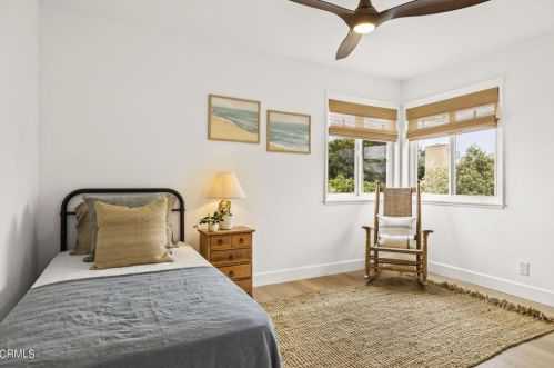 1121 Port Cir, Oxnard CA  93035-2212 exterior