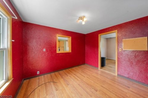 27 New York Ave, Flemington NJ  08822-1437 exterior