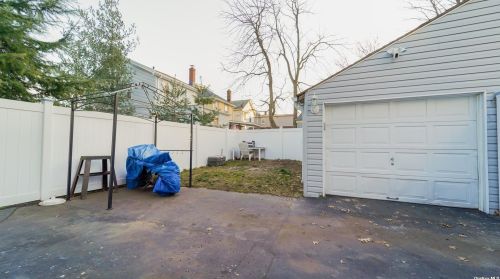 146-10 133rd Ave, Jamaica NY  11417-1227 exterior