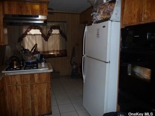 203 Cone Ave, Central Islip NY  11722-2726 exterior