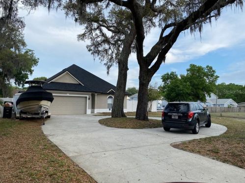 139 Thompson Rd, Apopka, FL 32703-4552