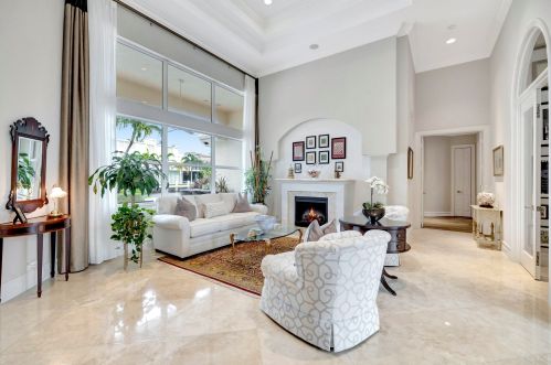 955 Gardenia Dr, Delray Beach FL  33483-4806 exterior