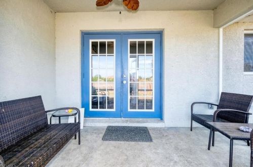 386 Palora Ave, Lehigh Acres FL 33974-9458 exterior