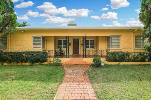 302 100th St, Miami, FL 33138-2421